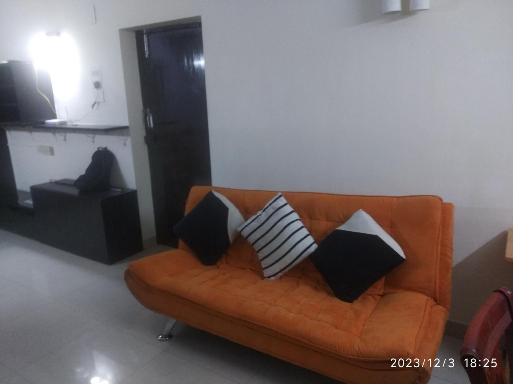 Royale Seaward Service Apartments Madrás Exterior foto